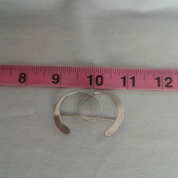 Silver Tone 3 Or E pin - Picture 4 of 5